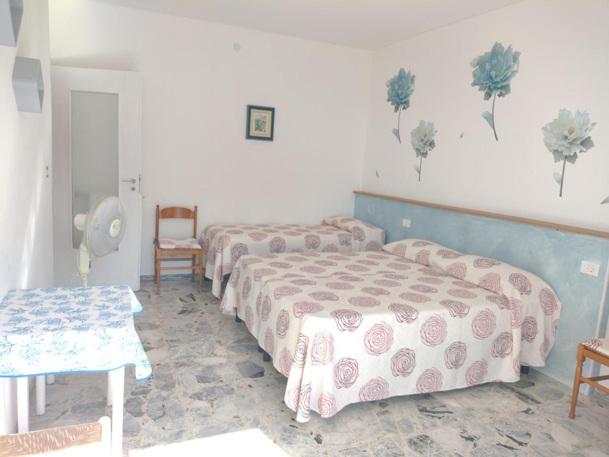 Apartamento Casa Fronte Mare Ventimiglia Exterior foto